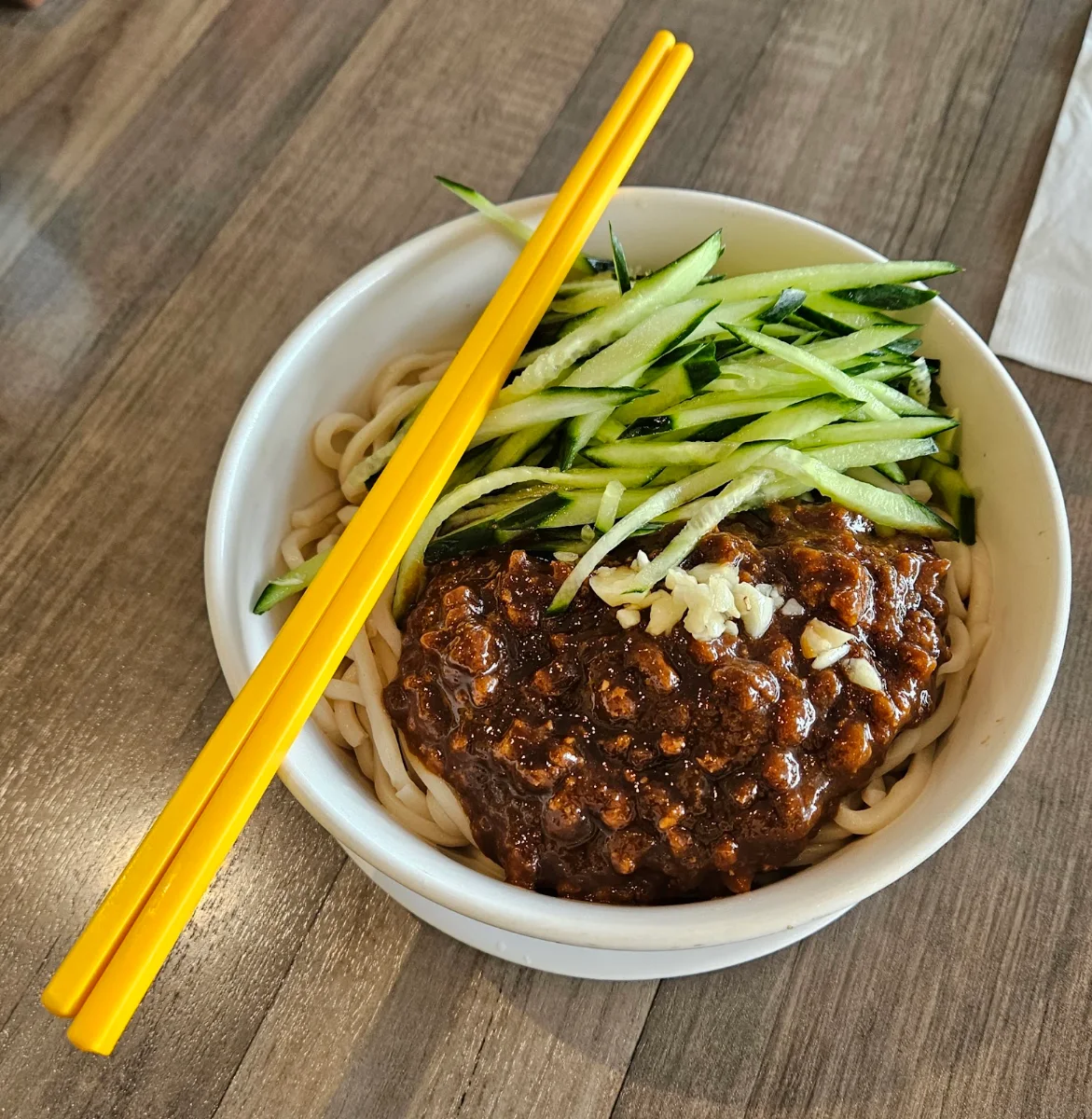 Minced Meat with Noodle in Peking Sauce 炸醬麵